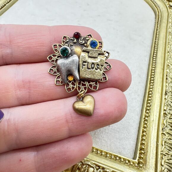Vintage Jewelry Floss Dentist Brooch Pin Dentist Gift Tooth Brooch - Picture 2 of 8